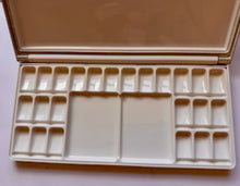 Folding Paint Palette – Navy | Stay-Wet Mixing Palette