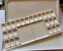Folding Paint Palette – Navy | Stay-Wet Mixing Palette