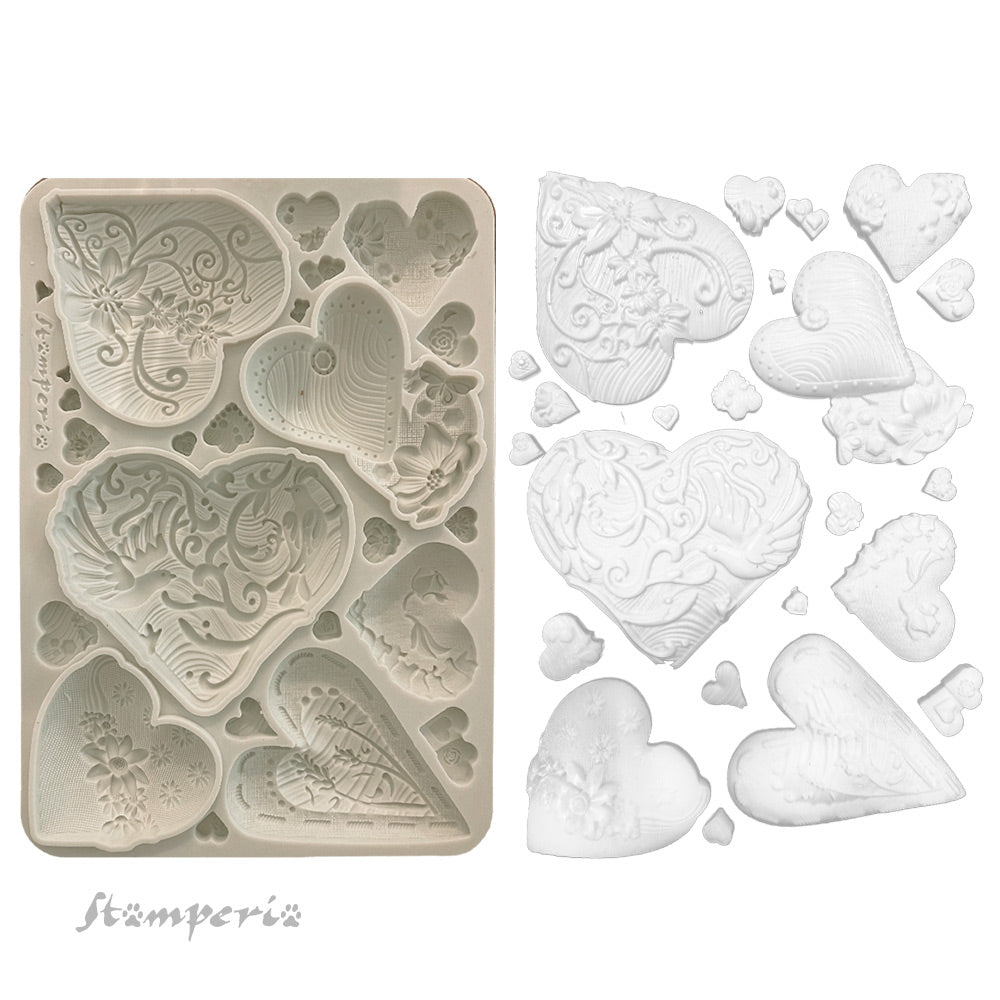Stamperia Alice in Christmas Collection - Silicone Mould - A5 Simple Hearts - SPKACMA562