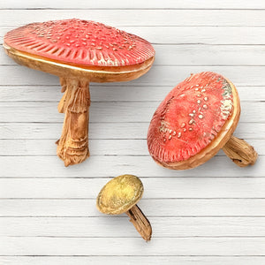 SAVE 10% Stamperia Whispering Woods Collection - Silicone Mould - A5 - Toadstools